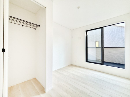 �Q���@�g���₷���`�Ńx�b�g��Ƌ�̒u�����ɂ����邱�Ƃ�����܂���B