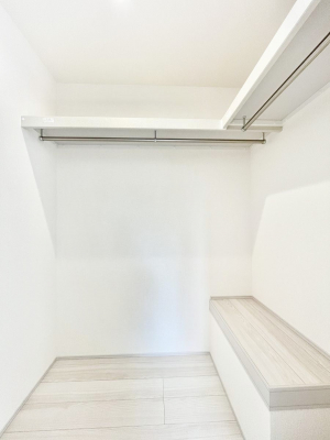 ̑@EH[NCN[[bgtŐԂLpł܂B