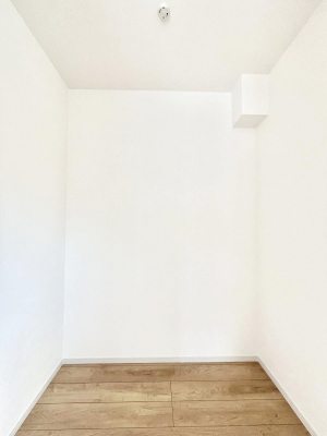 ̑@EH[NCN[[bgtŐԂLpł܂B