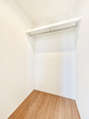 ̑@EH[NCN[[bgtŐԂLpł܂B