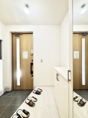 ց@KXXbg̓փhAɌ͂Ă܂