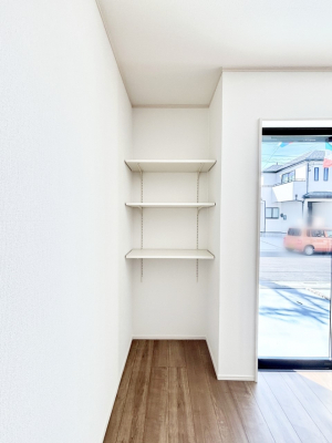 ̑ρ@rO[BɎ[ƕW܂LDKXbLЕtłˁB  