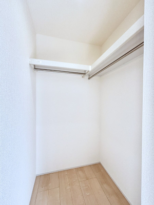 ̑@EH[NCN[[bgtŐԂLpł܂B