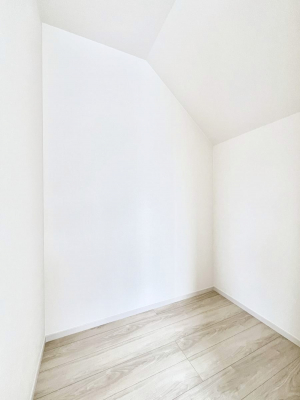 ̑@EH[NCN[[bgtŐԂLpł܂B