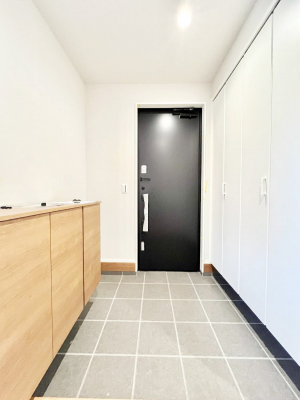 ց@ʔ͂Ƒ̎ʐ^G߂̃CeAŏIƂĉoł܂