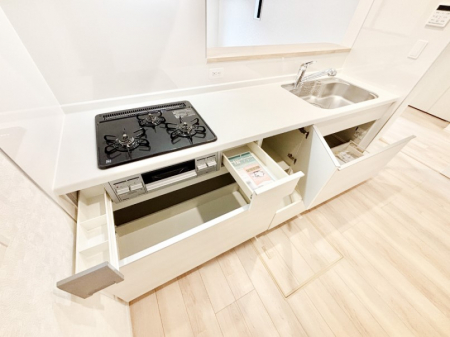 ̑ρ@[Xy[XՂILXƂƃXy[XŉƎNNI