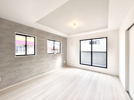 rO@邢2KrOIO̎VbgAEgĉƑ̃vCoV[܂B