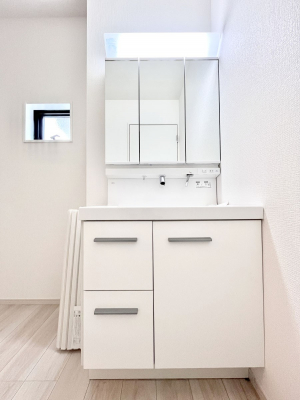 ʑEʏ@傫₷OʋŐʑ́AgȂ݃`FbN┧̂ɂ߂łB 