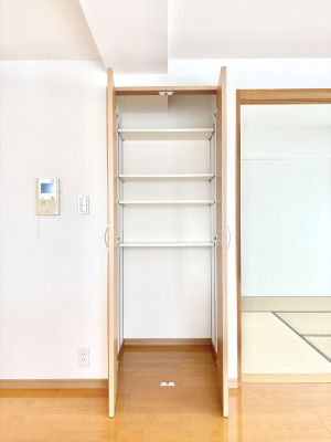 ̑ρ@rO[BɎ[ƕW܂LDKXbLЕtłˁB  