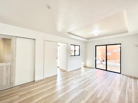 ���r���O�@�������������͋C�̂k�c�j�͉Ƒ��݂�Ȃ̉��K���  