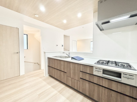 �L�b�`���@��Ƃ肠��L�b�`���ł͂��Ƒ��Ɗy�������������ł��܂��B