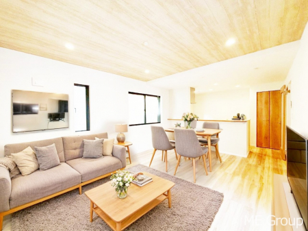 ���r���O�@�������������͋C�̂k�c�j�͉Ƒ��݂�Ȃ̉��K��ԁ��Ƌ��CG�ł�