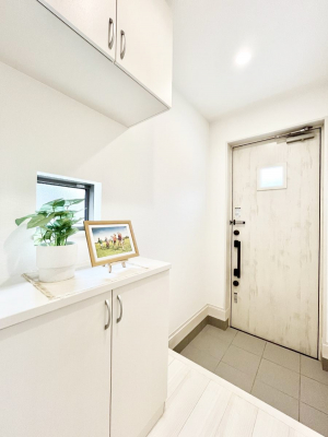 ց@ʔ͂Ƒ̎ʐ^G߂̃CeAŏIƂĉoł܂