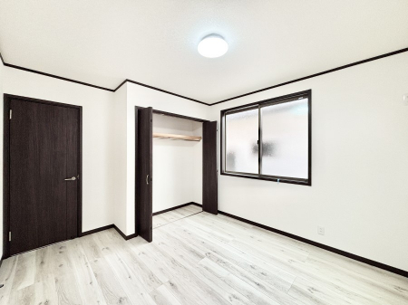 �Q���@�g���₷���`�Ńx�b�g��Ƌ�̒u�����ɂ����邱�Ƃ�����܂���B   