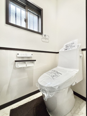 �g�C���@�g�C����1�K��2�K���ꂼ��ɔz�u����Ă��ĂƂĂ��֗��ł��B 