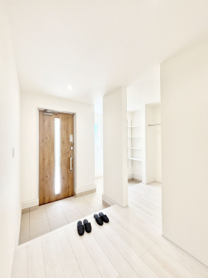 ց@[LxȌ֎[̂ŁAU炩肪ȌւXbLЕt܂B 