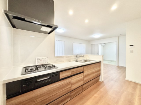 �L�b�`���@���������Ȃ���ł����Ƒ��Ƃ̉�b���y���߂�ΖʃL�b�`�� 