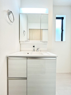 ʑEʏ@X^COɕ֗ȎOʋA~[LrlbgōׂXbL