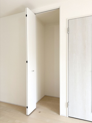 ̑ρ@rO[BɎ[ƕW܂LDKXbLЕtłˁB  