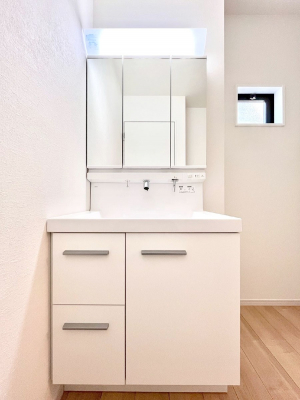 ʑEʏ@傫₷OʋŐʑ́AgȂ݃`FbN┧̂ɂ߂łB 