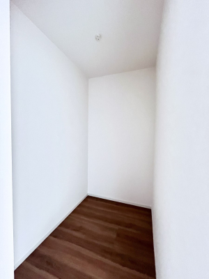 ̑@EH[NCN[[bgtŐԂLpł܂B