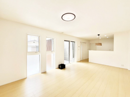 ���̑����ρ@�Ƒ������R�ƏW�܂�e���̃X�y�[�X�ɂȂ肻��