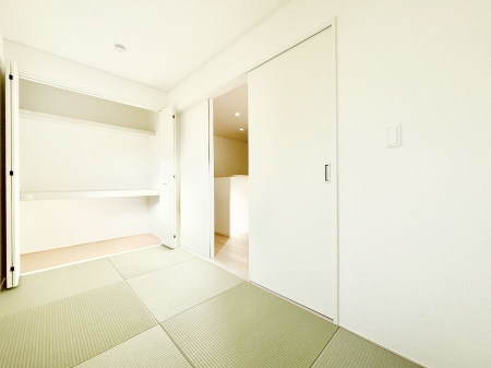 ̑ρ@rOƗׂ荇ĂaBقƈꑧła̋ԂYꂸɁB 