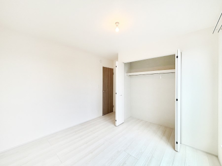 Q@g₷`ŃxbgƋ̒uɂ邱Ƃ܂B   