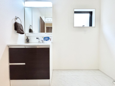 ʑEʏ@傫₷OʋŐʑ́AgȂ݃`FbN┧̂ɂ߂łB 