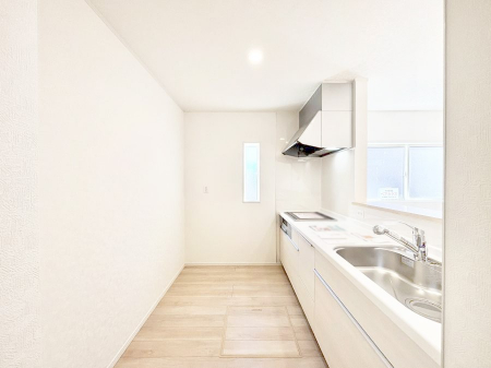 �L�b�`���@�������������I�ɁA�y�����I�V�X�e���L�b�`��