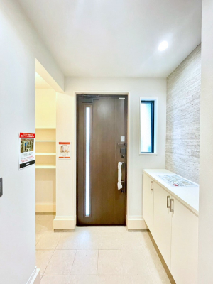 ց@KXXbg̓փhAɌ͂Ă܂