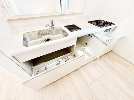 ̑ρ@[Xy[XՂILXƂƃXy[XŉƎNNI