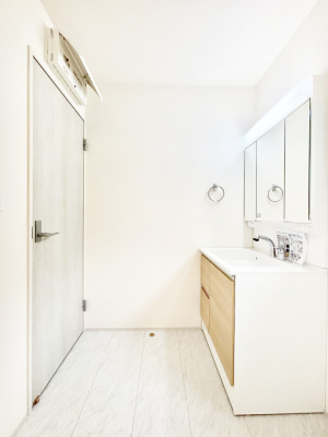 ���̑��@��Ƃ�̐��ʃX�y�[�X�Œ��̐g�x�x�����N���N