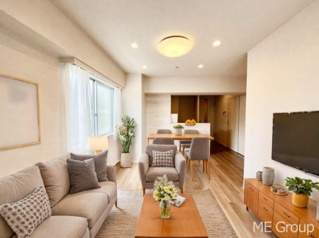 rO@͋Ĉkcj͉Ƒ݂Ȃ̉Kԁ@ƋCGł  