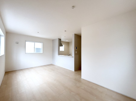 ̑ρ@Ƒ̏Ί炪RƐ܂ĂAȕ͋C̃_CjOɎdオĂ܂ 