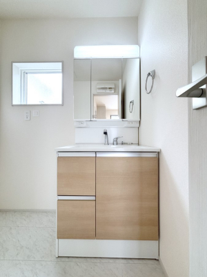 ʑEʏ@傫₷OʋŐʑ́AgȂ݃`FbN┧̂ɂ߂łB 