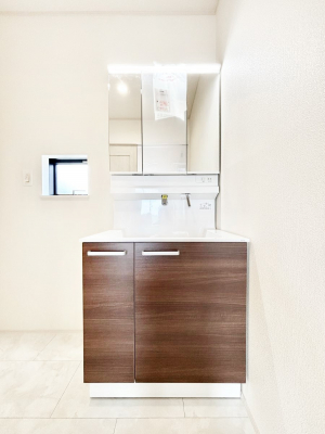 ʑEʏ@X^COɕ֗ȎOʋA~[LrlbgōׂXbL