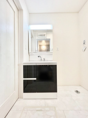 ʑEʏ@X^COɕ֗ȎOʋA~[LrlbgōׂXbL