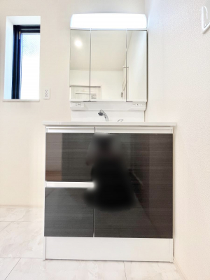 ʑEʏ@X^COɕ֗ȎOʋA~[LrlbgōׂXbL