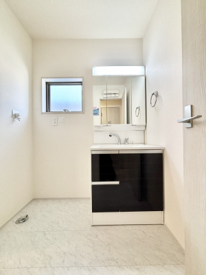 ���ʑ�E���ʏ��@�傫�����₷���O�ʋ��Ő�����������ʑ�́A�g�����Ȃ݃`�F�b�N�┧�̂������ɂ������߂ł��B 