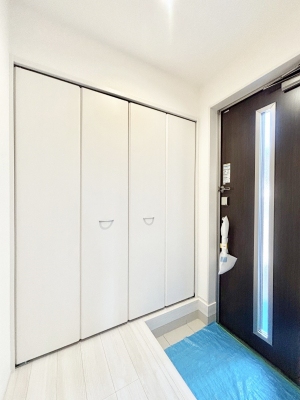 ���ց@�K���X�X���b�g�̓��������փh�A�������Ɍ���͂��Ă���܂�