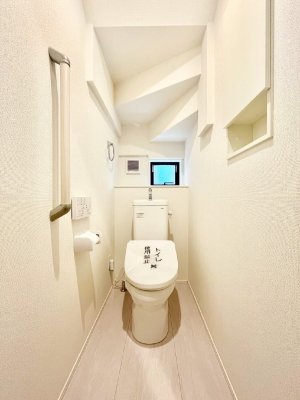 gC@gC1K2KꂼɔzuĂĂƂĂ֗łB   