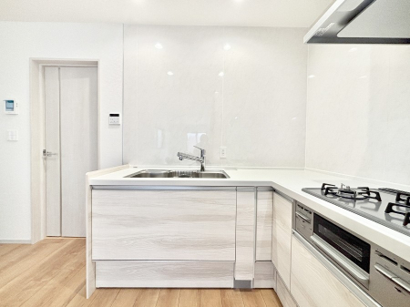 �L�b�`���@L���^���Ɨ�������X�y�[�X���L�X�Ǝg���܂��B�R���p�N�g�ɓ����Ă��������N���N�B  