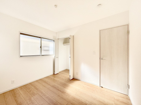 �Q���@�g���₷���`�Ńx�b�g��Ƌ�̒u�����ɂ����邱�Ƃ�����܂���B   