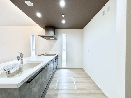 Lb`@u₩ȕʂ蔲Lb`B̂Ŗ邭Cɂ𗧂܂B