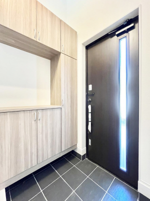 ���ց@���ʔ��͂��Ƒ��̎ʐ^��G�߂̃C���e���A�ŏ���I�Ƃ��ĉ��o�ł��܂�