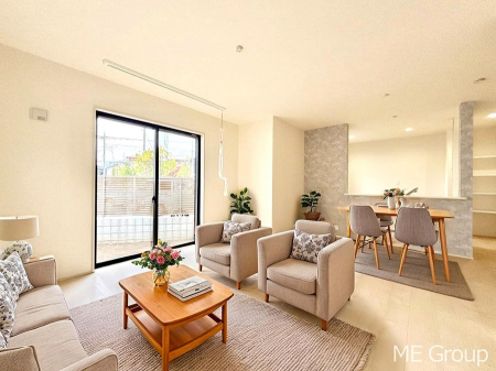 ���r���O�@���Ƒ��̓��₩�Șb�����ŕ�܂�閾�邢���r���O  ���Ƌ��CG�ł�