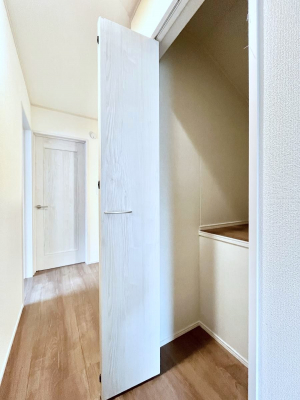 ���̑����ρ@�L�����[�B�|�������G�߂̏��������[���邱�Ƃ��ł��܂��B