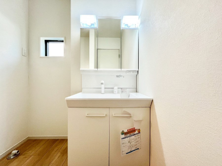 ʑEʏ@傫₷OʋŐʑ́AgȂ݃`FbN┧̂ɂ߂łB 