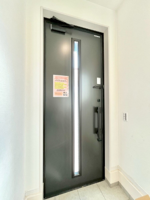 ց@KXXbg̓փhAɌ͂Ă܂